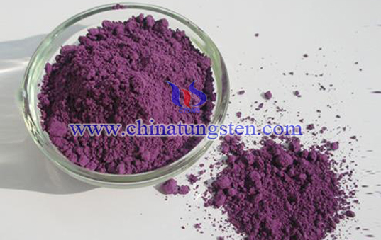 紫の酸化タングステン写真
